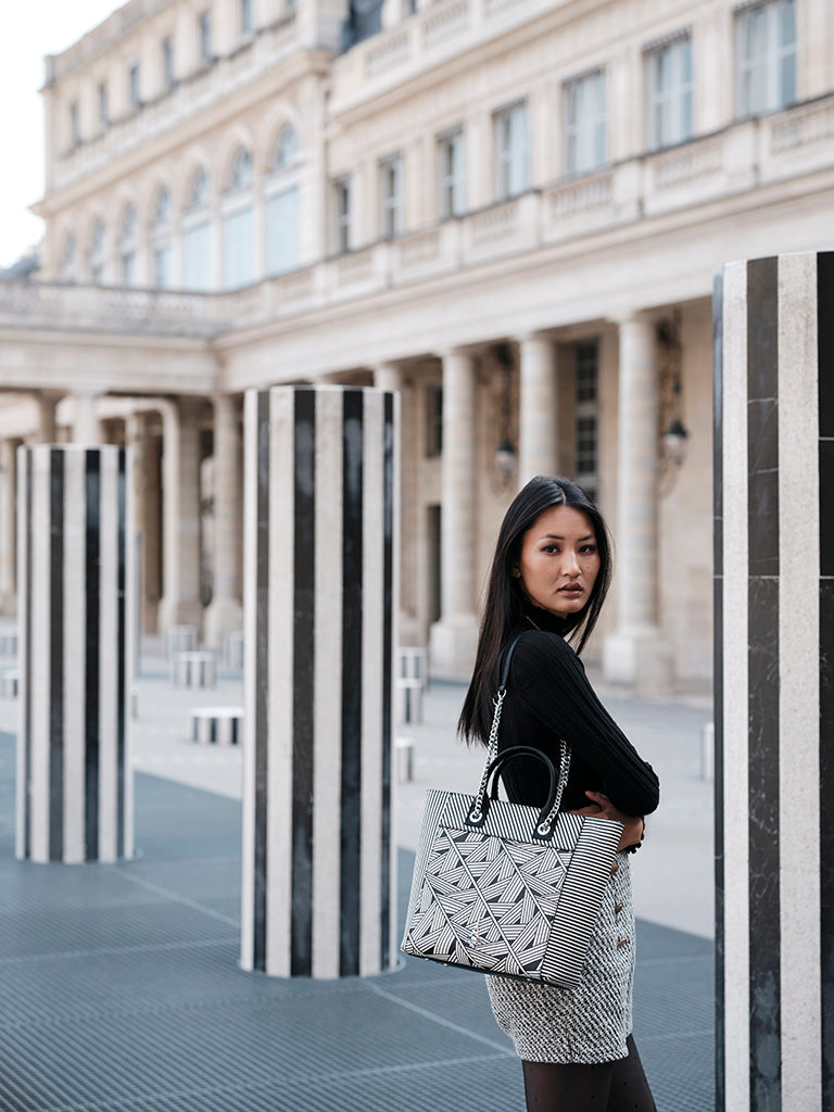 Bella Structured Tote Bag With Dual Carry Handles & Chain Straps